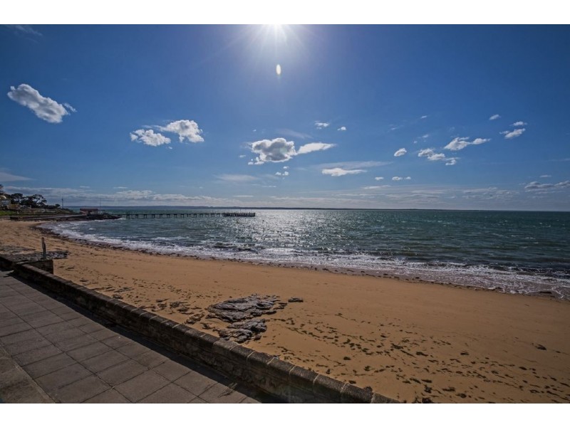 240/1 The Esplanade, Cowes VIC 3922