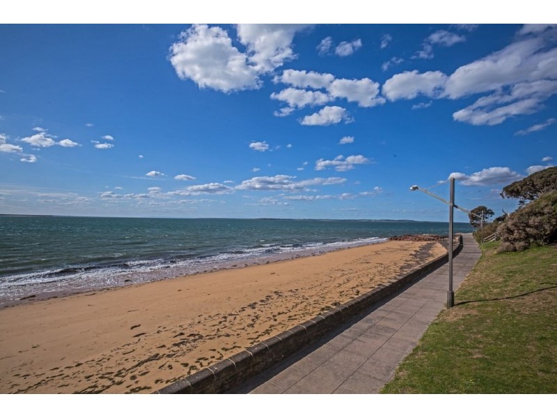240/1 The Esplanade, Cowes VIC 3922