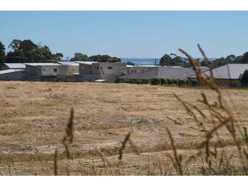 14 Anthony Court, Cowes VIC 3922