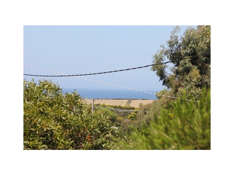 14 Clipper Crescent, Sunset Strip VIC 3922