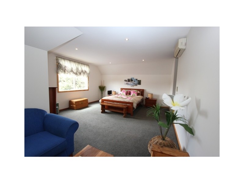 14 Clipper Crescent, Sunset Strip VIC 3922