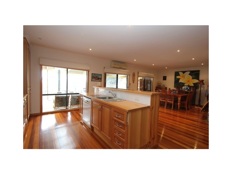 14 Clipper Crescent, Sunset Strip VIC 3922