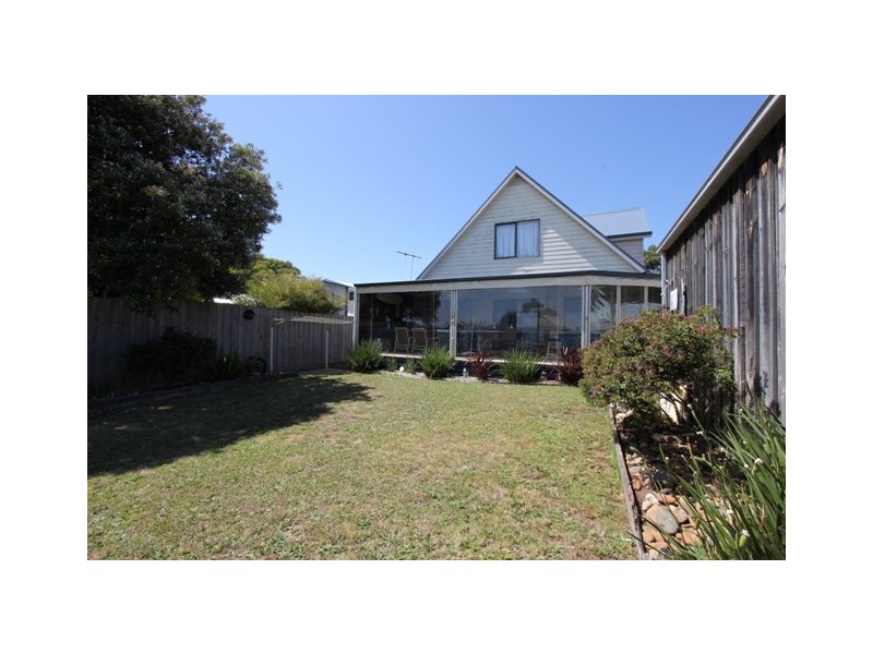 14 Clipper Crescent, Sunset Strip VIC 3922