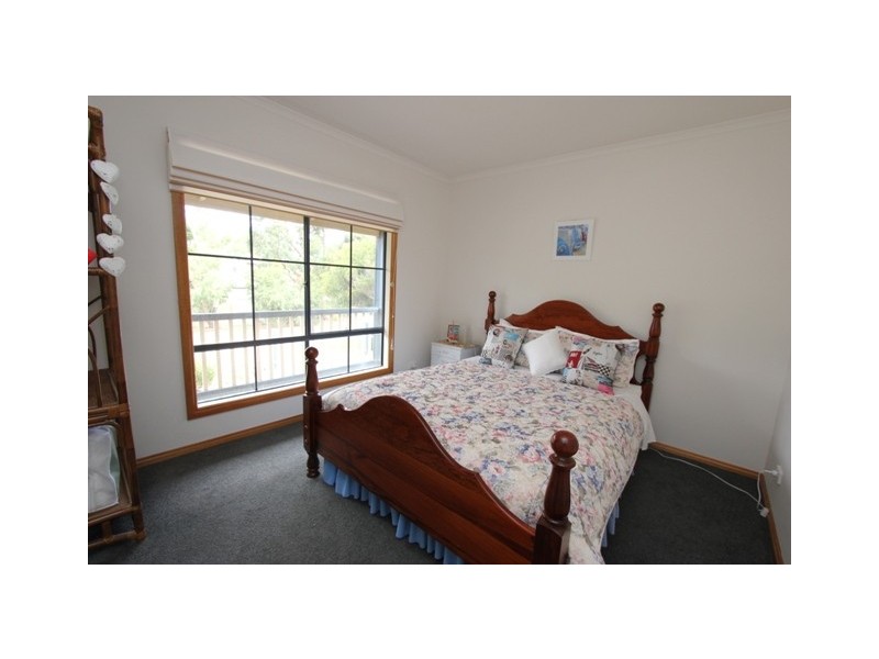 14 Clipper Crescent, Sunset Strip VIC 3922