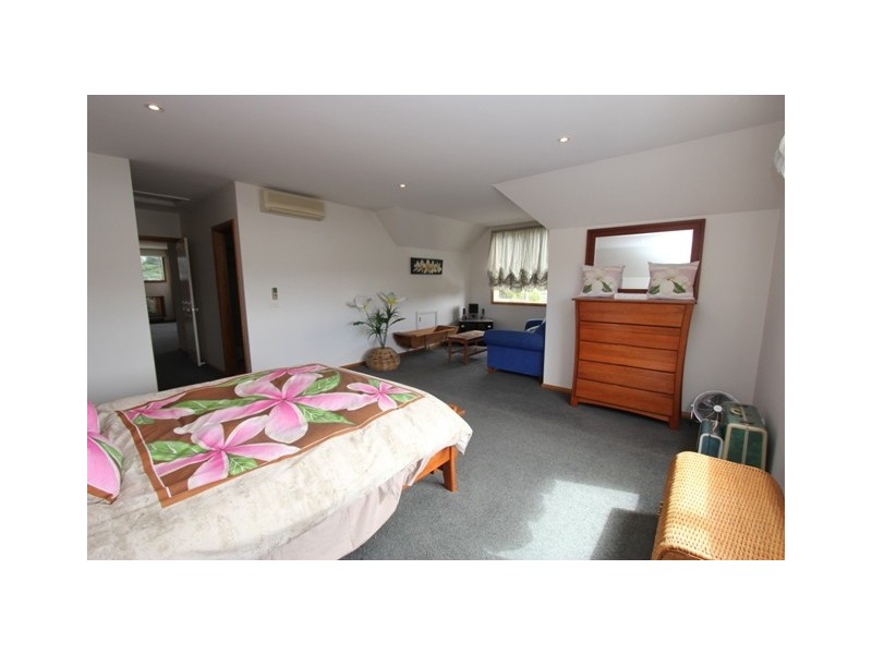 14 Clipper Crescent, Sunset Strip VIC 3922