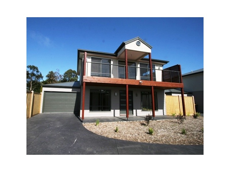 2/260 Church Street, Cowes VIC 3922
