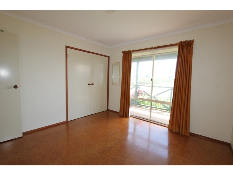 1 Sinclair Avenue, Surf Beach VIC 3922