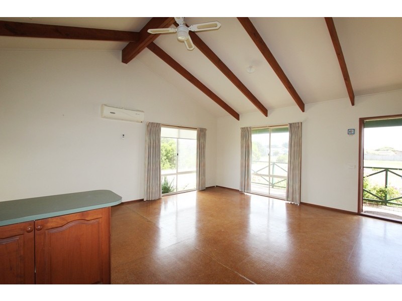 1 Sinclair Avenue, Surf Beach VIC 3922