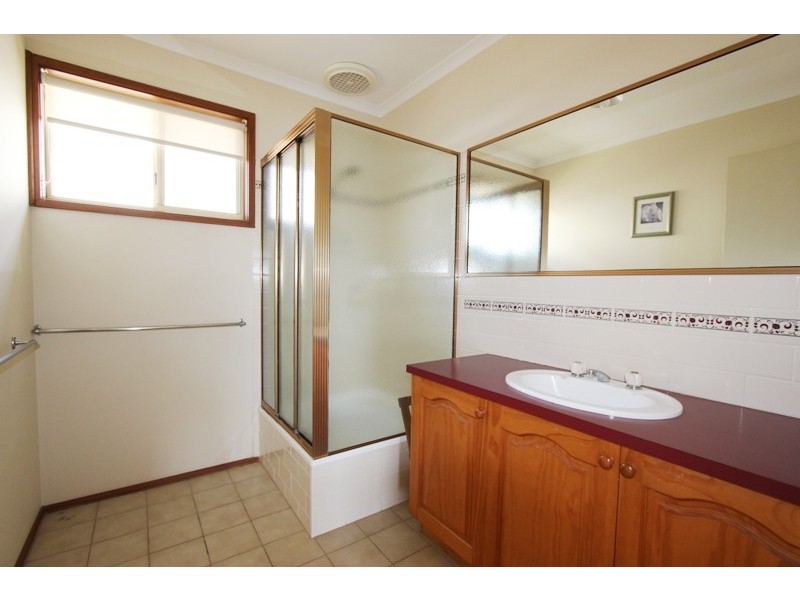 1 Sinclair Avenue, Surf Beach VIC 3922