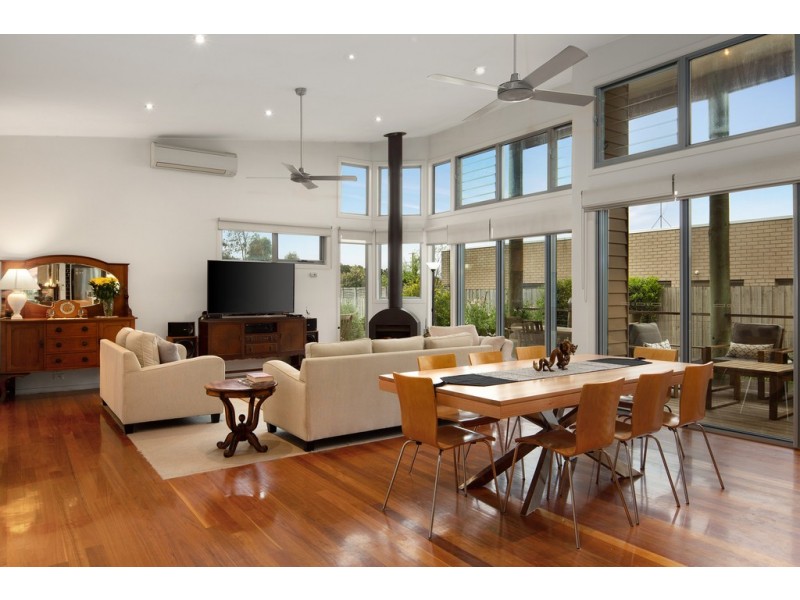 8 Sanctuary Drive, Cowes VIC 3922
