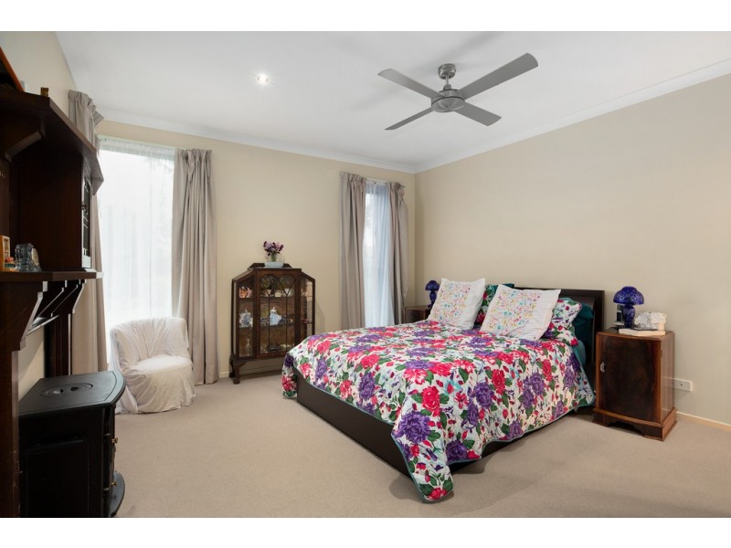 8 Sanctuary Drive, Cowes VIC 3922