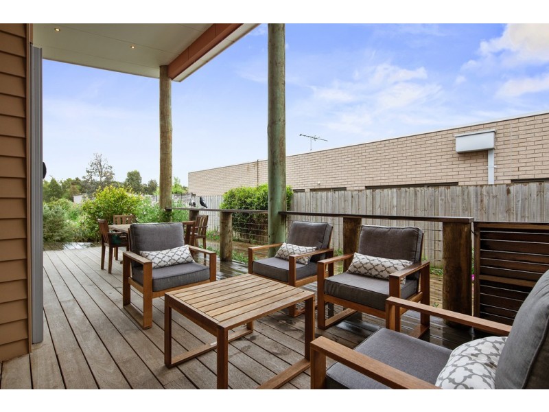 8 Sanctuary Drive, Cowes VIC 3922