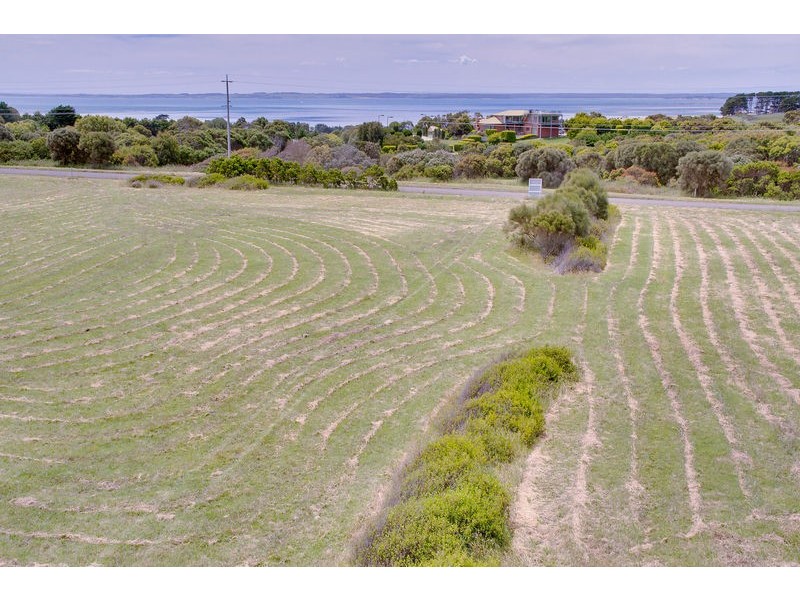 108 Potters Hill Road, San Remo VIC 3925