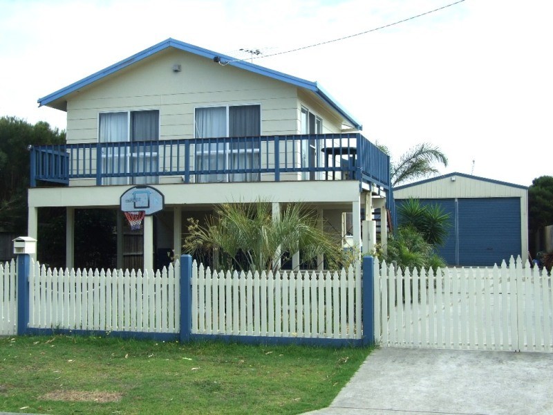 2 Seaspray Avenue, Cape Woolamai VIC 3925
