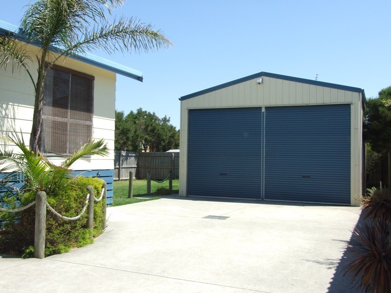 2 Seaspray Avenue, Cape Woolamai VIC 3925