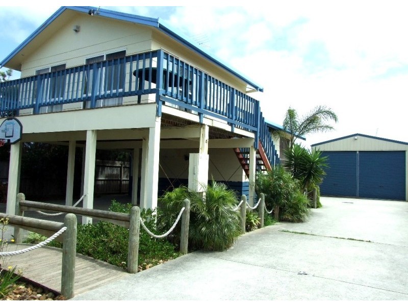 2 Seaspray Avenue, Cape Woolamai VIC 3925