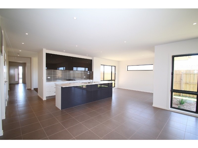 9 Shoalhaven Road, Cowes VIC 3922