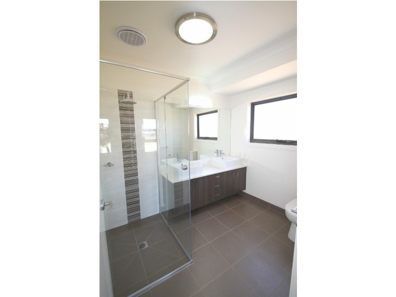 9 Shoalhaven Road, Cowes VIC 3922