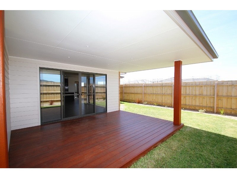 9 Shoalhaven Road, Cowes VIC 3922