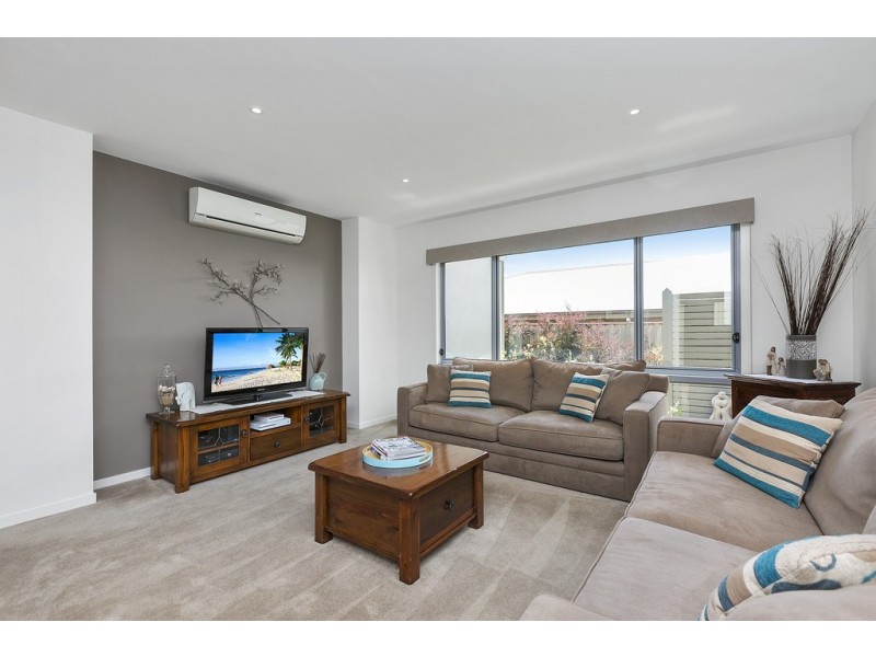 34 Wagtail Way, Cowes VIC 3922