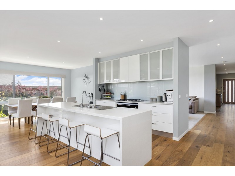 34 Wagtail Way, Cowes VIC 3922