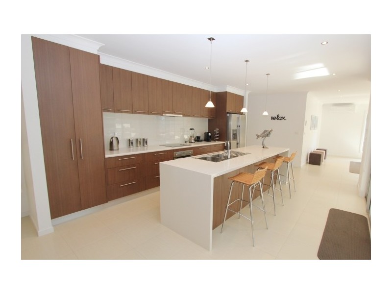 30 Highland Avenue, Cowes VIC 3922