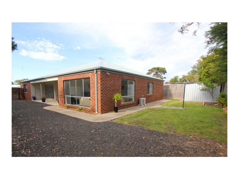 30 Highland Avenue, Cowes VIC 3922