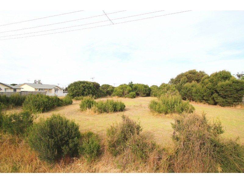 15 Malcalm Avenue, Surf Beach VIC 3922