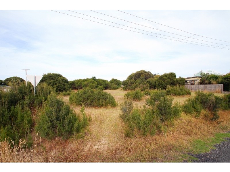 15 Malcalm Avenue, Surf Beach VIC 3922