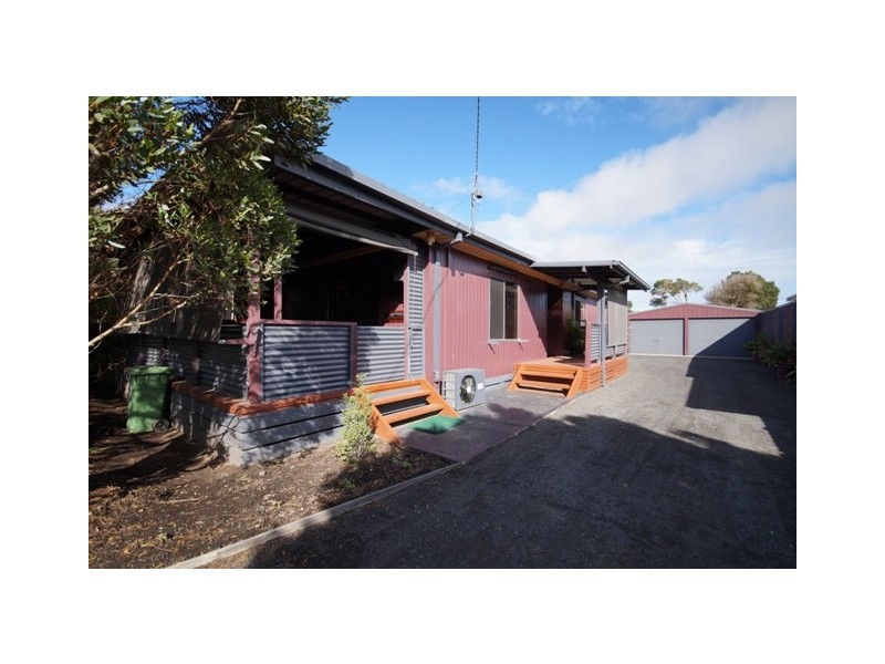 35 Leeson Street, Cowes VIC 3922