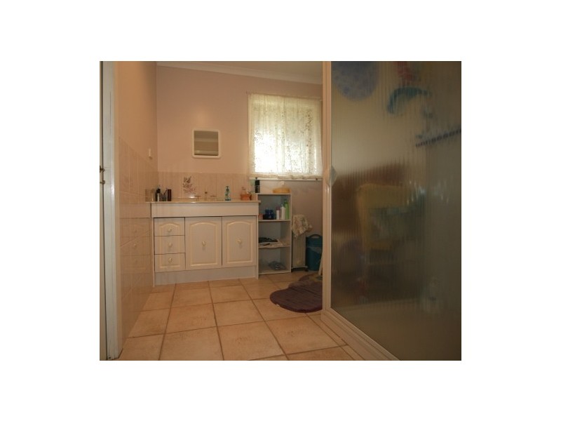 16 Pine Avenue, Cowes VIC 3922