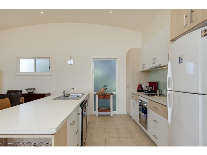 2/6 McHaffie Drive, Cowes VIC 3922