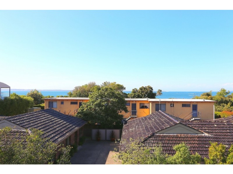 2/6 McHaffie Drive, Cowes VIC 3922