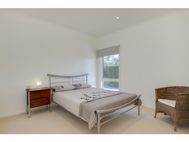 2/6 McHaffie Drive, Cowes VIC 3922