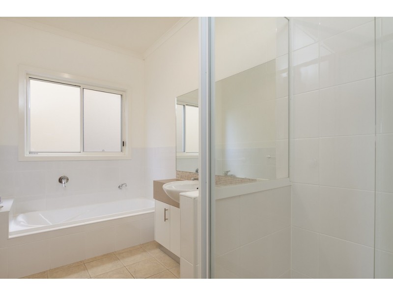 2/6 McHaffie Drive, Cowes VIC 3922