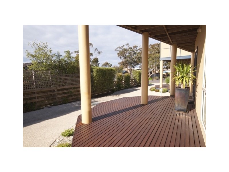 2/6 McHaffie Drive, Cowes VIC 3922