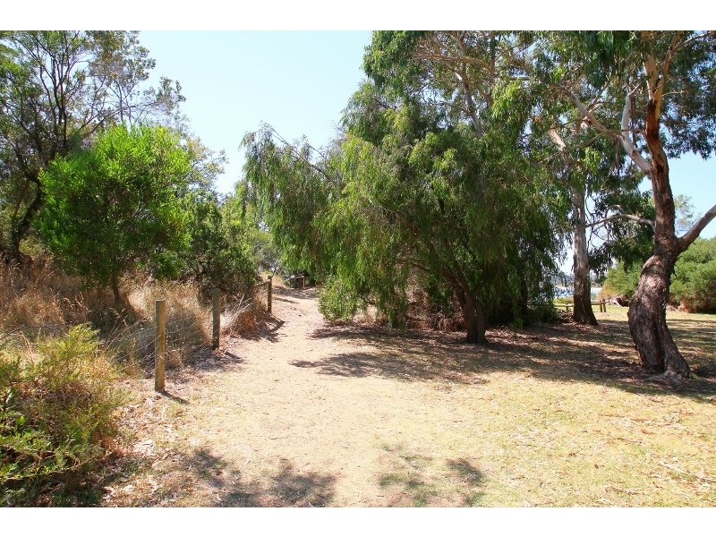 2/6 McHaffie Drive, Cowes VIC 3922