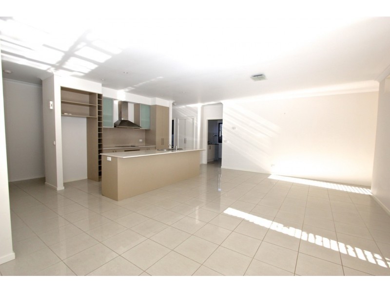 17 Blue Gum Court, Cowes VIC 3922