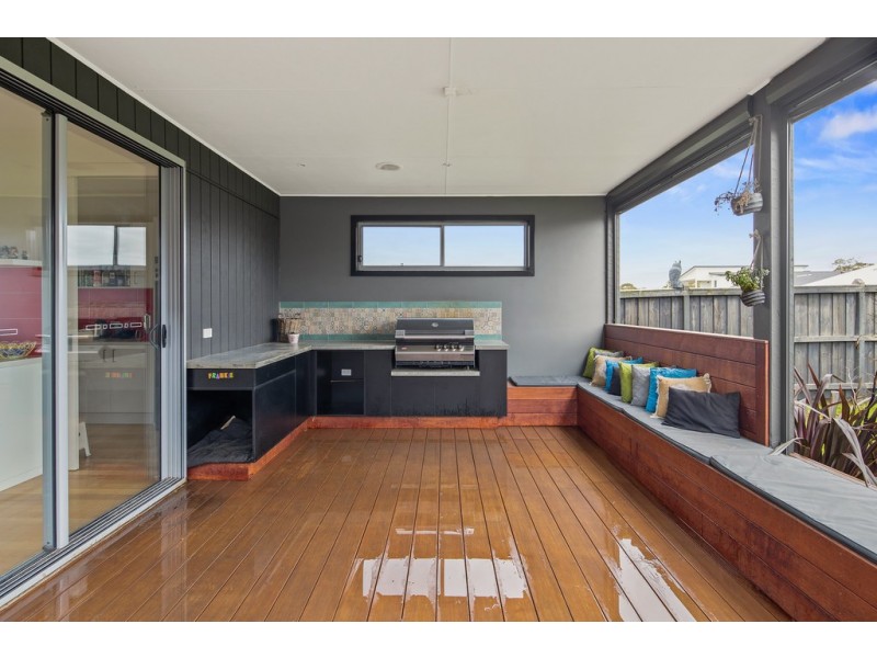 23 Echidna Grove, Cowes VIC 3922