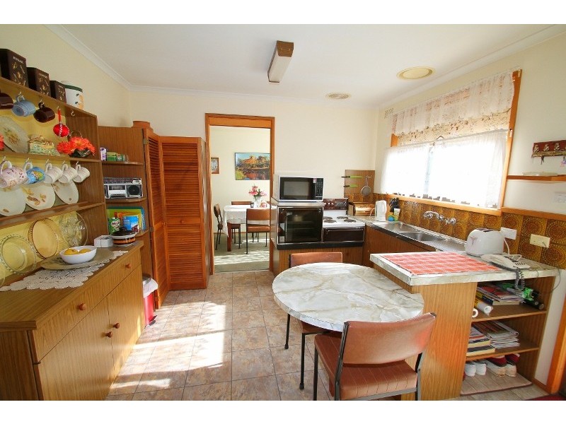 3 Birdwood Avenue, Cowes VIC 3922