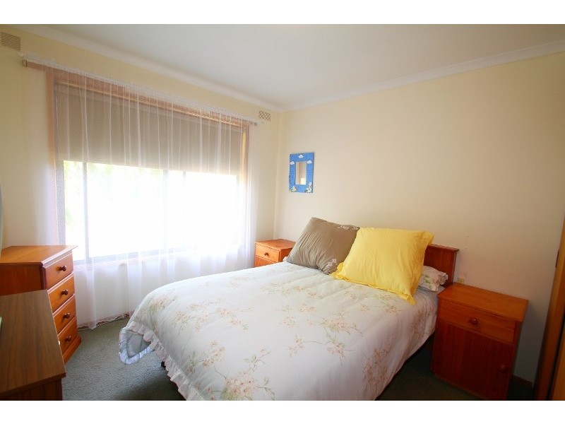 3 Birdwood Avenue, Cowes VIC 3922