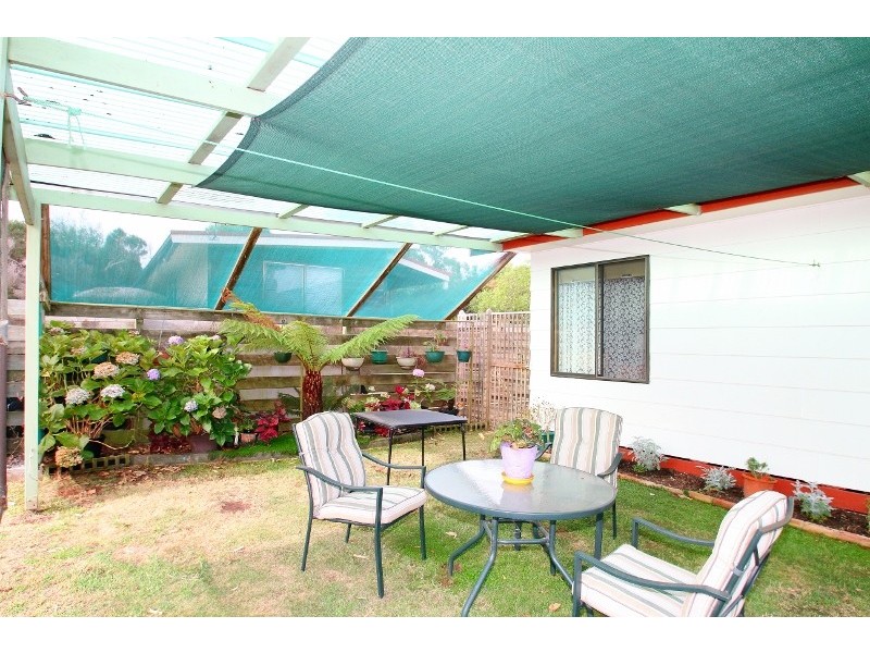 3 Birdwood Avenue, Cowes VIC 3922