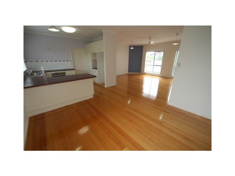 3 Grevilia Close, Cowes VIC 3922