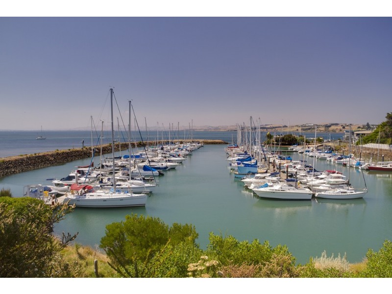 40 Forrest Avenue, Newhaven VIC 3925