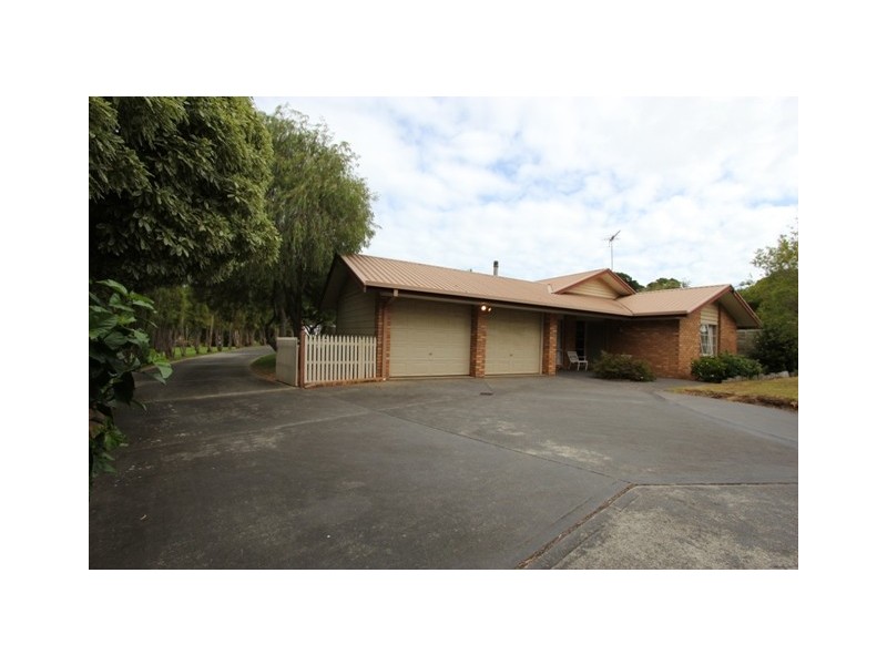 25 Walton Street, Cowes VIC 3922