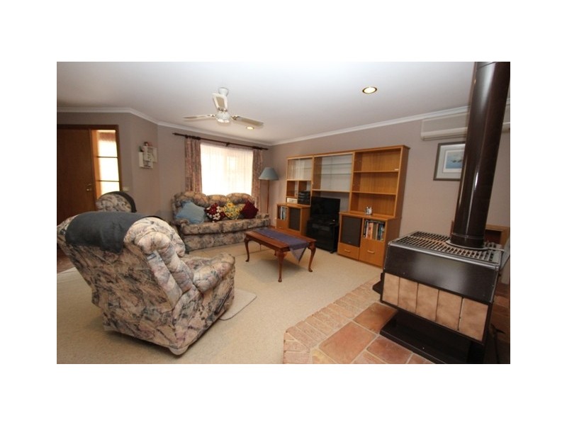 25 Walton Street, Cowes VIC 3922