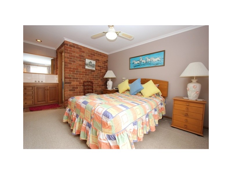 25 Walton Street, Cowes VIC 3922