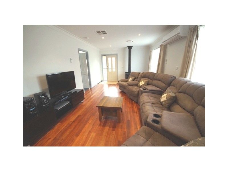 1 Grevilia Close, Cowes VIC 3922