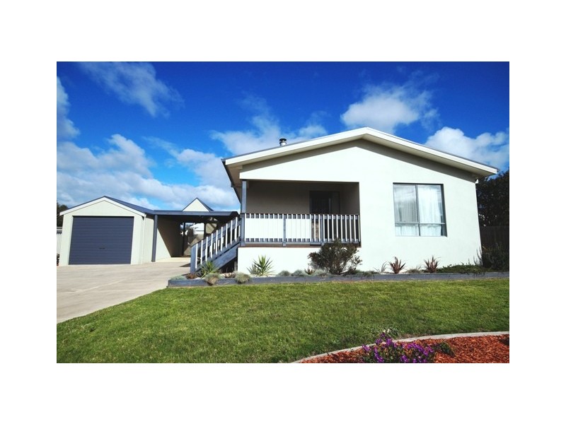 1 Grevilia Close, Cowes VIC 3922