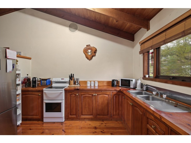 30 Terry Crescent, Wimbledon Heights VIC 3922